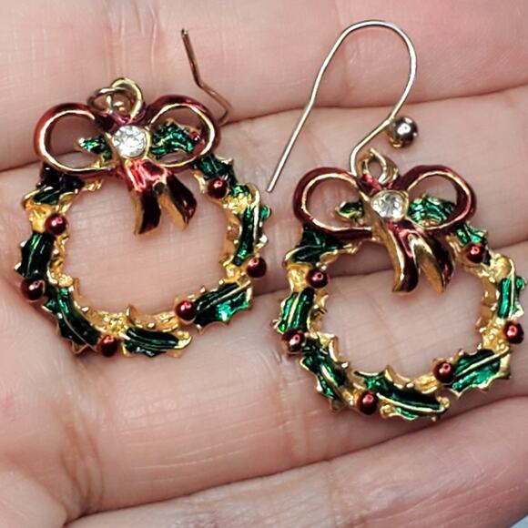 Avante Christmas Wreath Dangle Drop Earrings Hook Rhinestone 1" Gold Tone - Picture 1 of 6